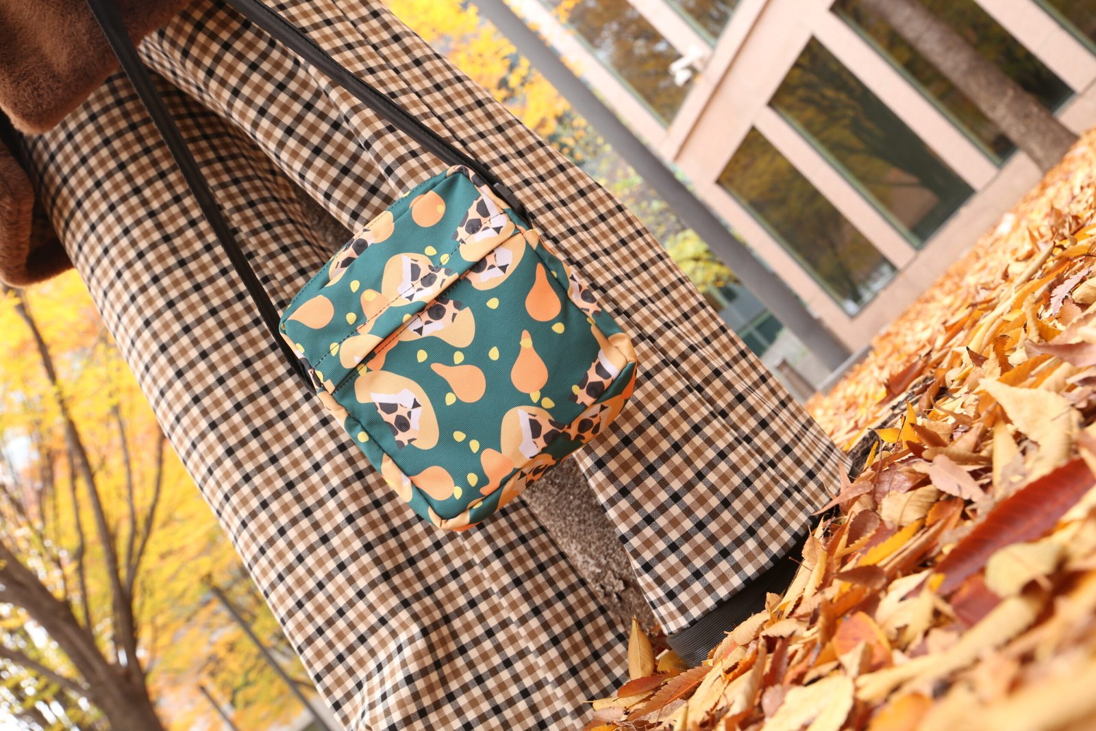 Tiger Crossbody Bag - Image 5