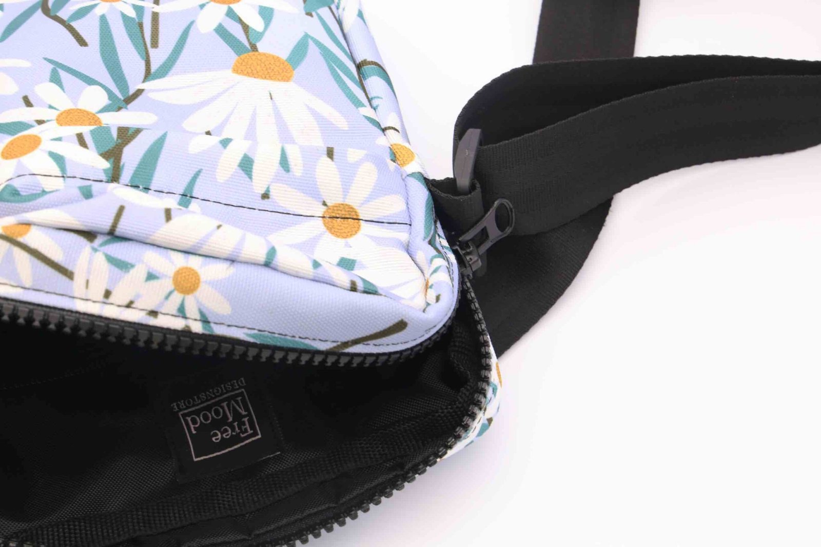 Daisy Crossbody Bag - Image 3